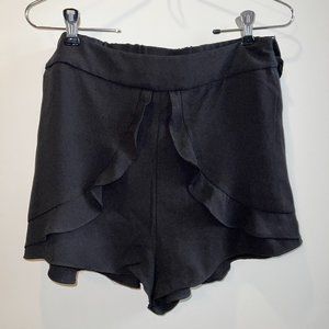 Lulu's Black Ruffled Shorts, Like New/Never worn, Size M